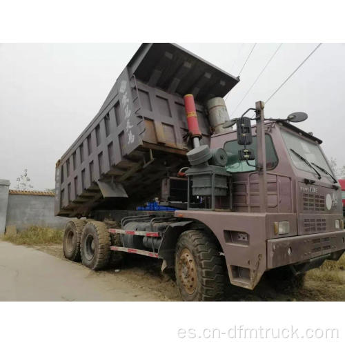 Camión volquete para minería de cuerpo ancho